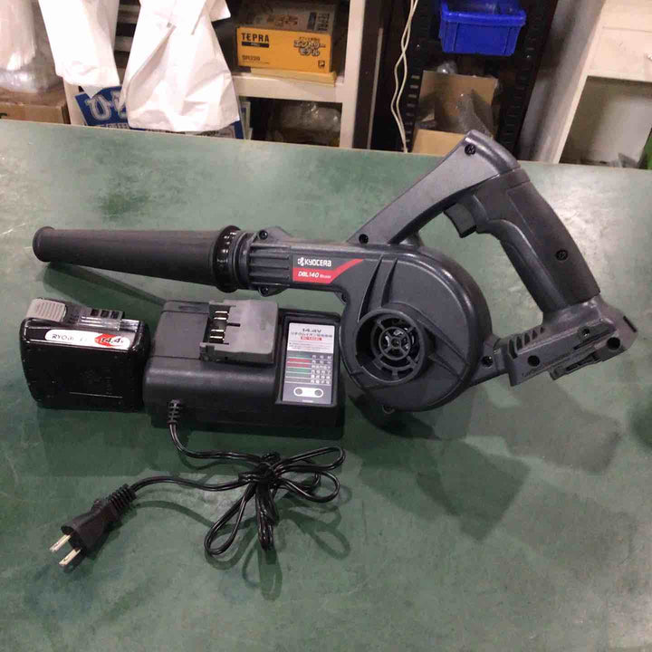 京セラ(旧リョービ) 充電式ブロワ DBL140 バッテリー1個、充電器付き【川口店】