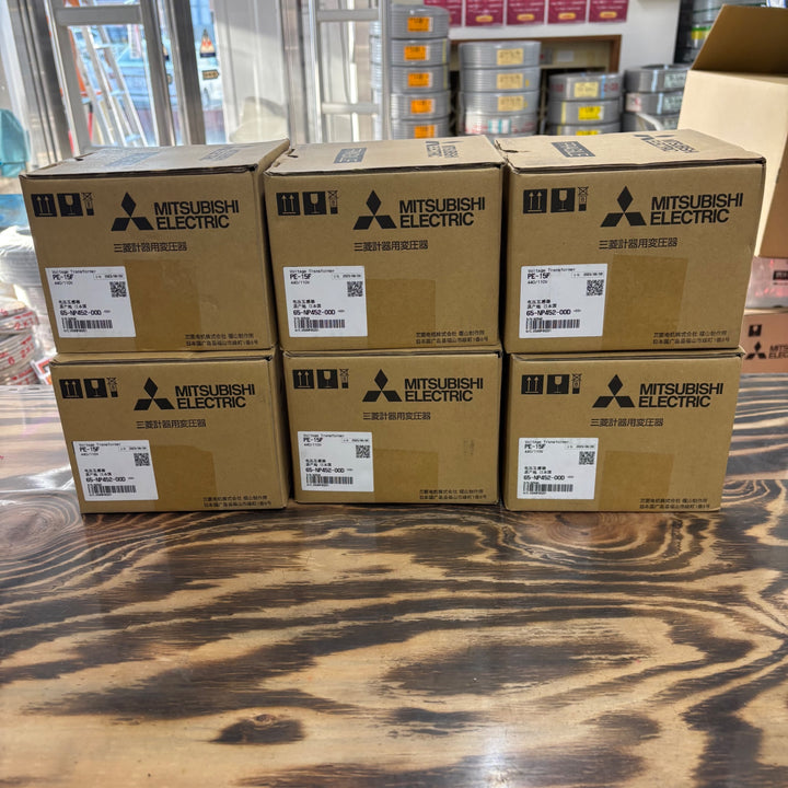 三菱 計器用変圧器 PE-15F  6点　箱汚れ【電材館越谷店】