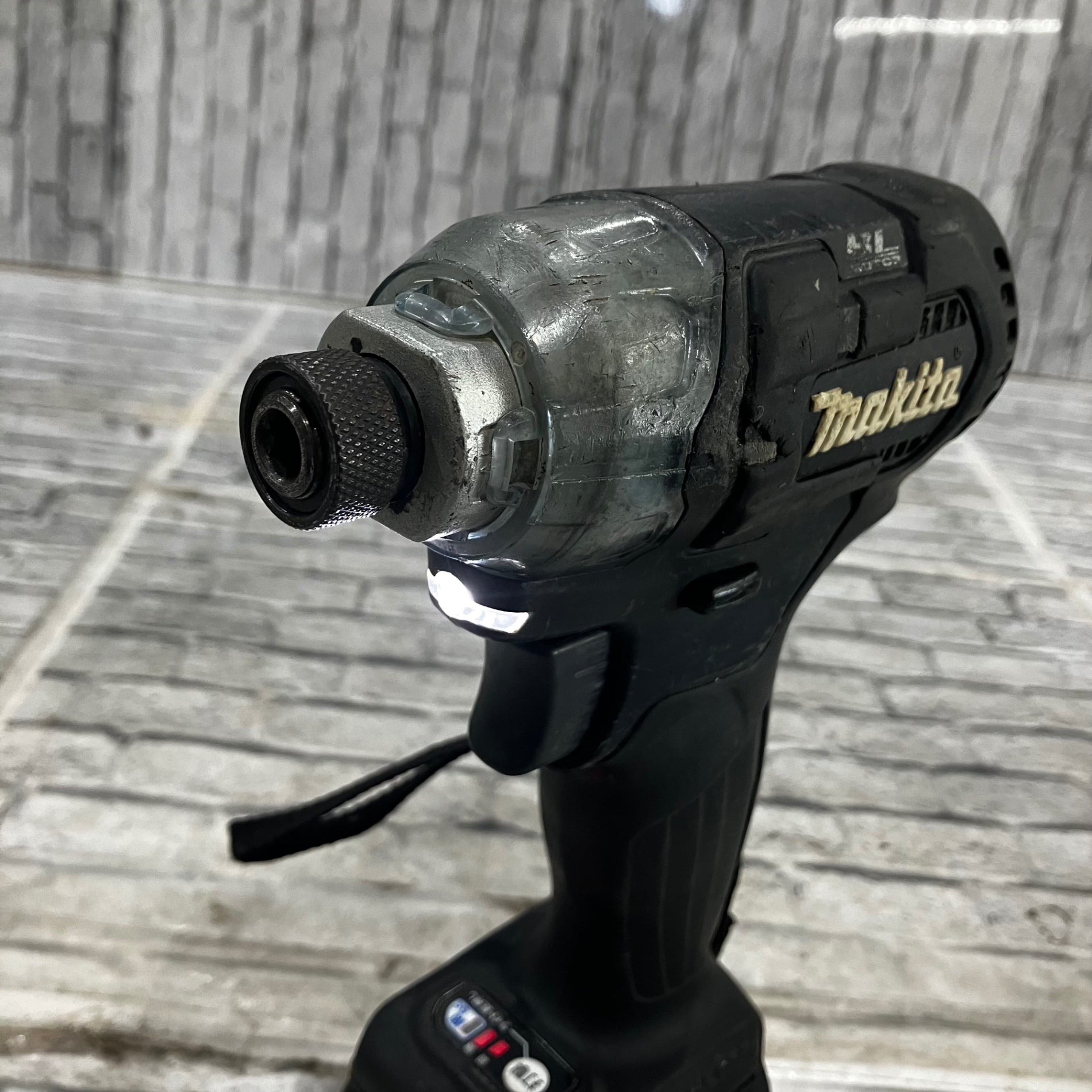 異音あり マキタ makita インパクトドライバー TD147D 18V 121471 動作