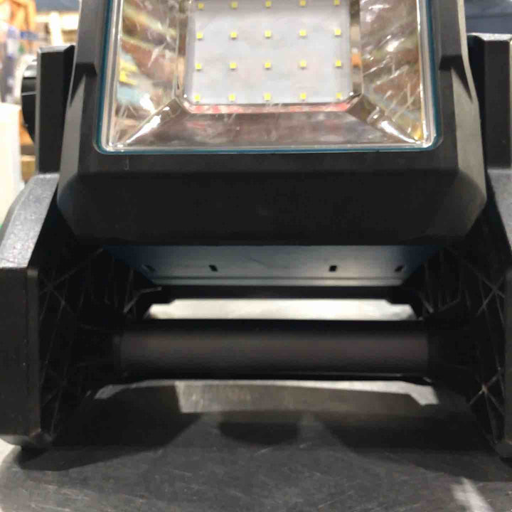 〇マキタ(makita) コードレススタンドライト 40Vmax 本体のみ/バッテリ・充電器別売 ML003G 青【川口店】