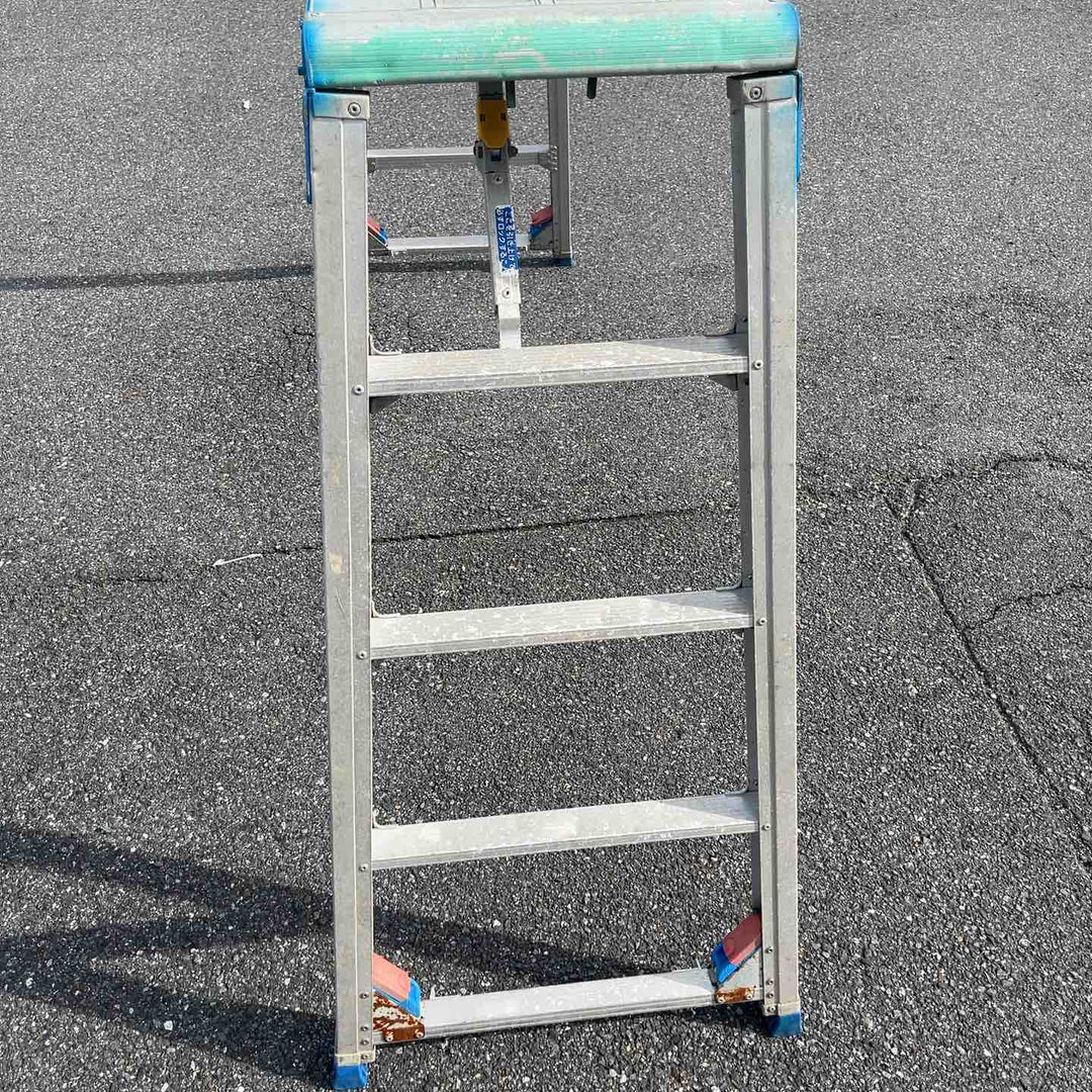 【店頭受取り限定】◇アルインコ(ALINCO) アルミ製レベル調節式作業台 CSR-150 マイティベース 足場台 立ち馬【岩槻店】