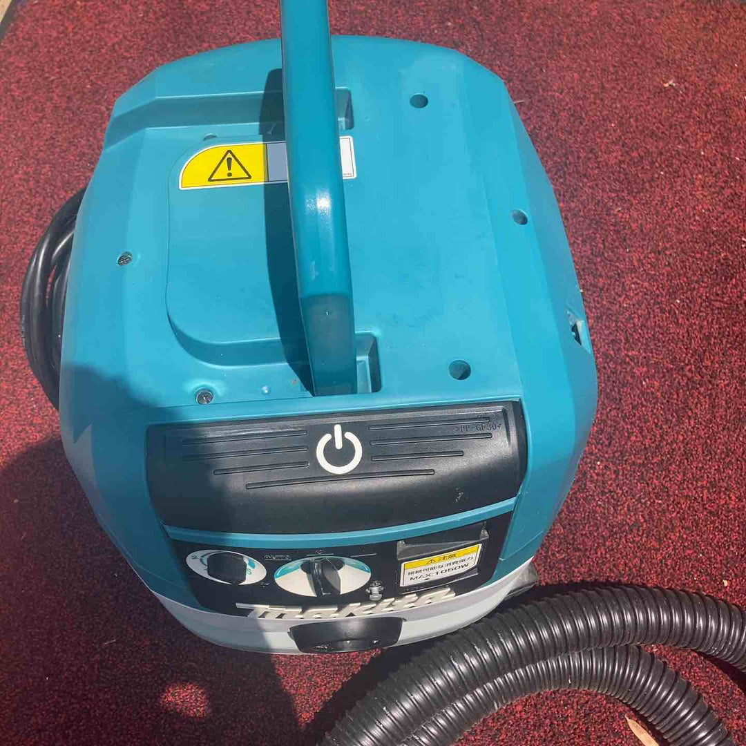 ★マキタ(makita) 集じん機 乾湿両用 VC0820【町田店】