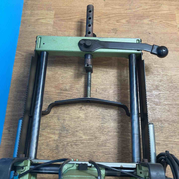 【店頭受取り限定】◇マキタ(makita) 全自動大入レルーター 2516C【岩槻店】