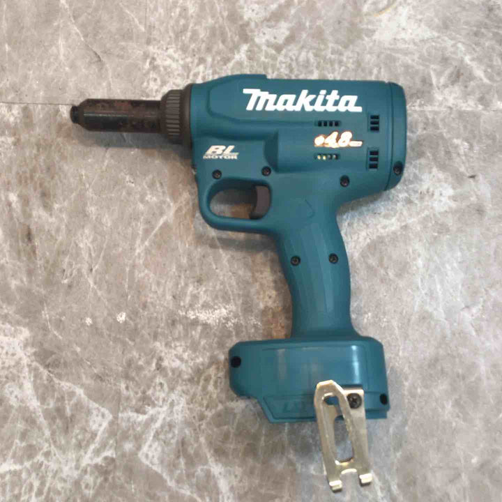 ★マキタ(makita) コードレスリベッタ RV150DZ【八潮店】