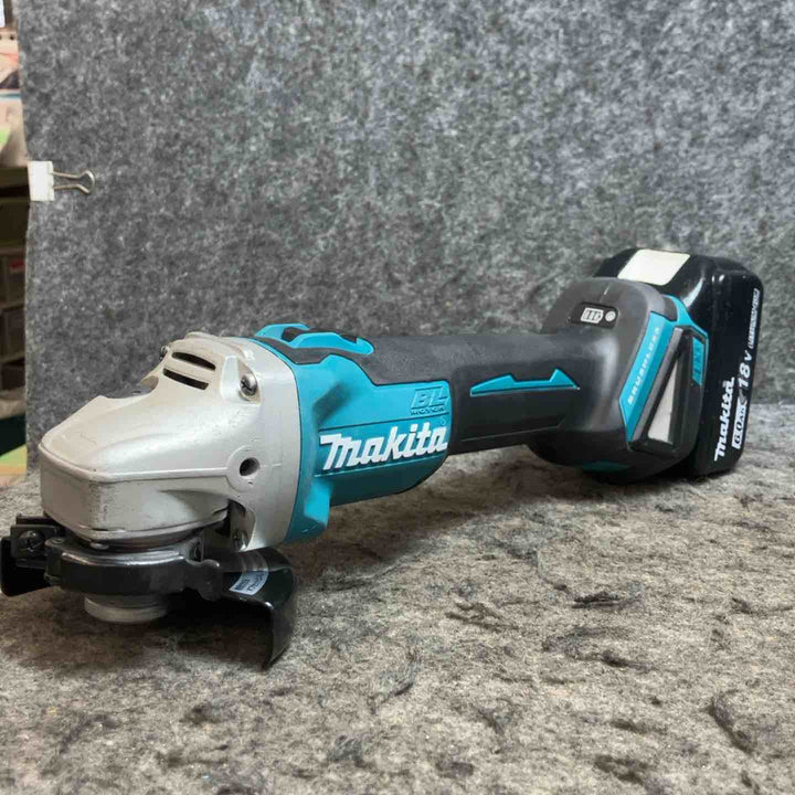 マキタ(makita) 100mmコードレスディスクグラインダ GA404DZN(6.0Ahバッテリー付) 【桶川店】