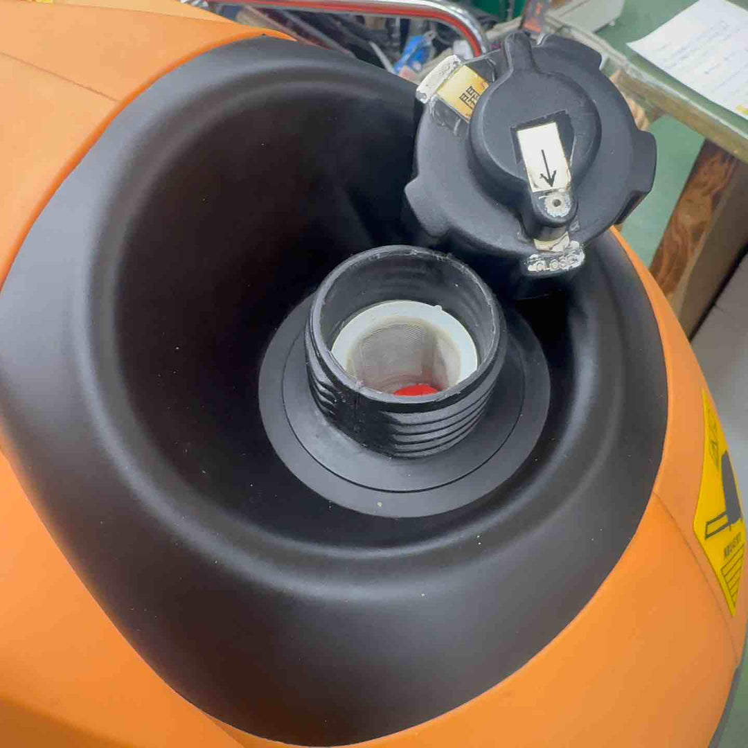【※備考有り※中古・発送可！】 メーカ不明 2.5kVAクラス インバーター発電機 エンジンオイル交換済み 【桶川店】