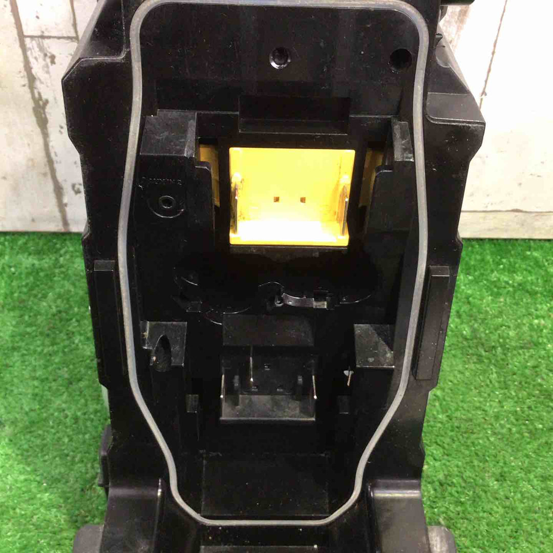 ★マキタ(makita) コードレスラジオ MR106【町田店】