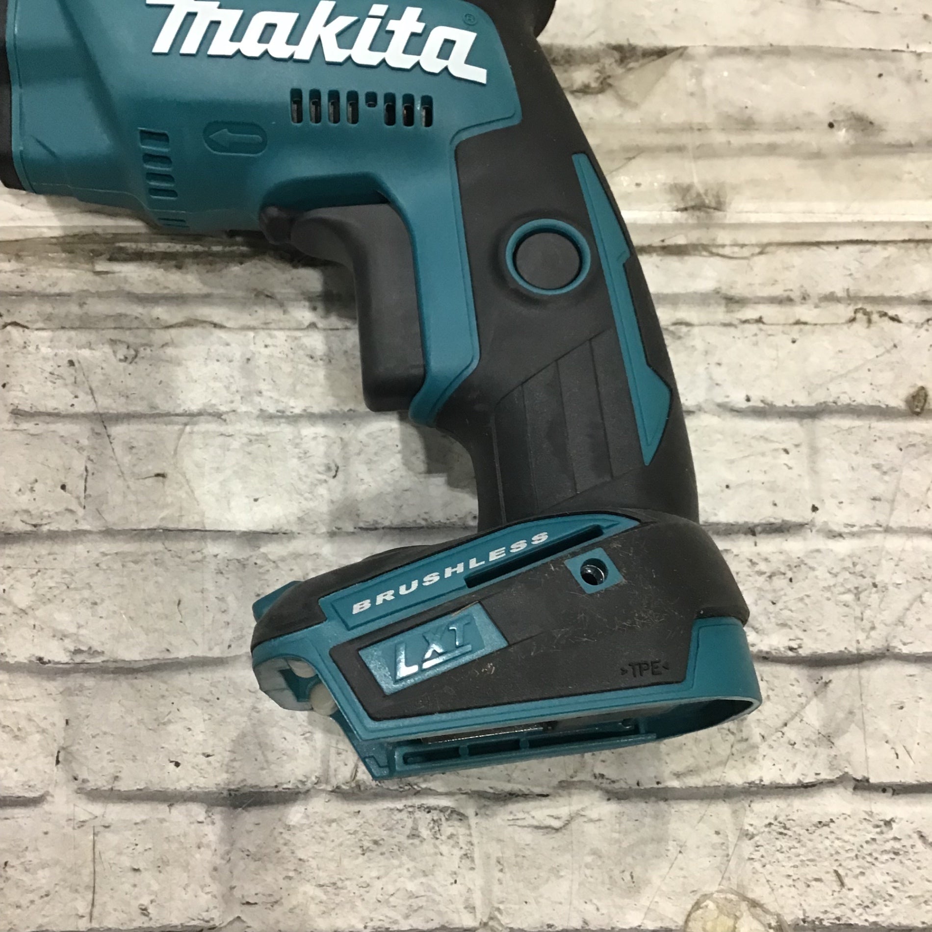 展示未使用品Makita マキタ充電式スクリュードライバー FS453DZ