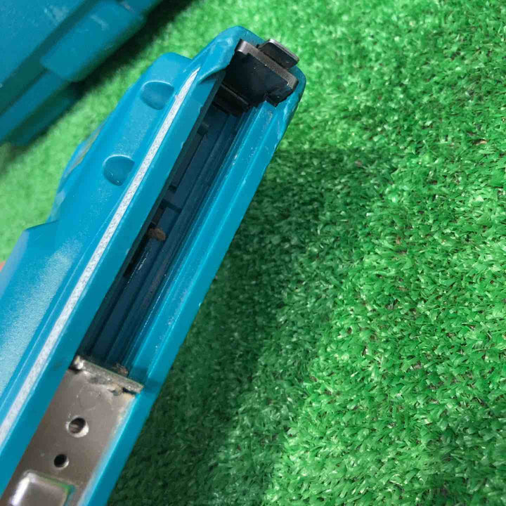 マキタ(makita) RT線専用コードレスタッカ ST112DZK【町田店】