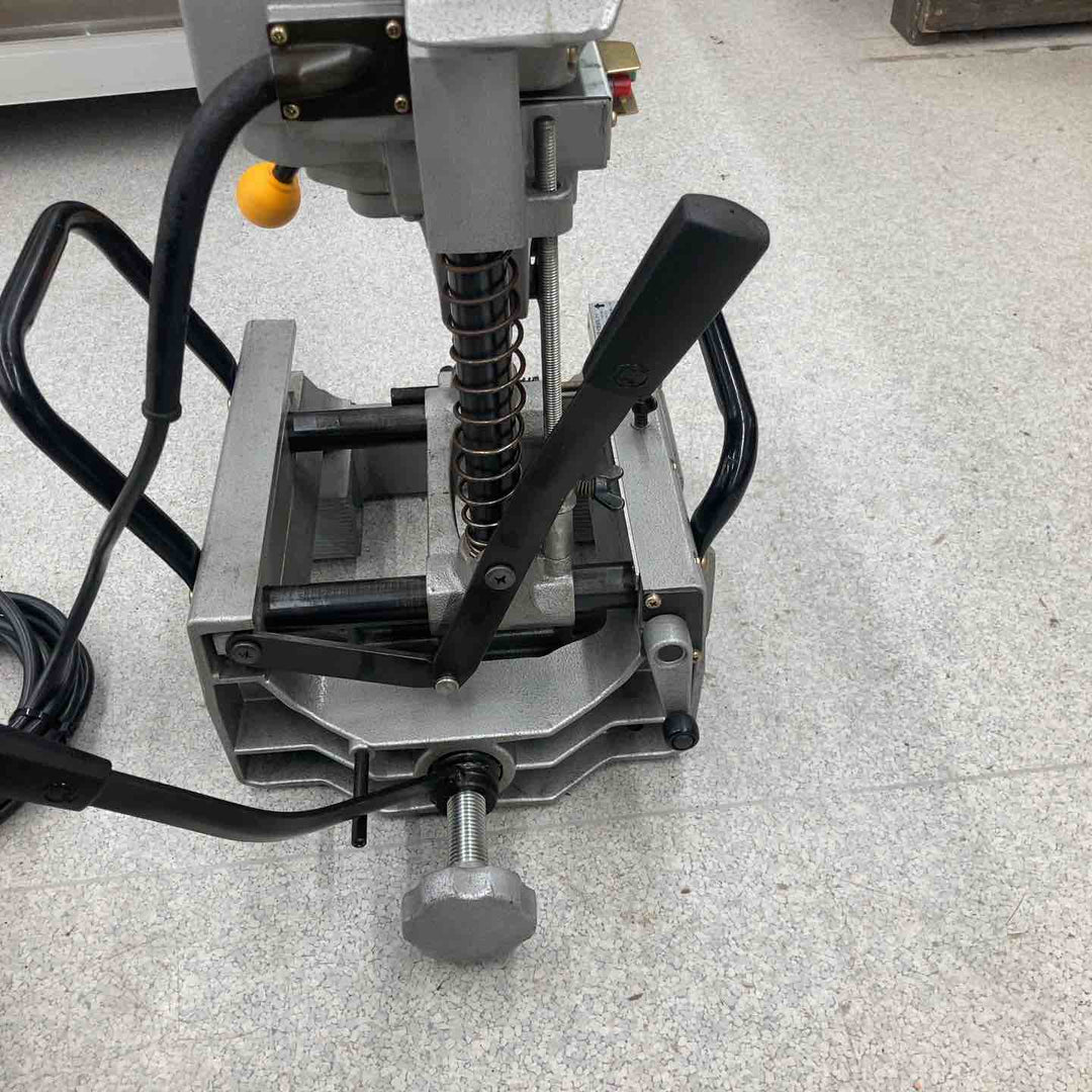 【中古品 美品】◇makita マキタ 手動角ノミ 7302 状態よい【八潮店】