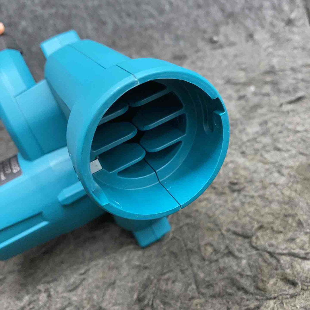 【中古美品】 マキタ/makita コードレスブロワ UB002GZ 【鴻巣店】