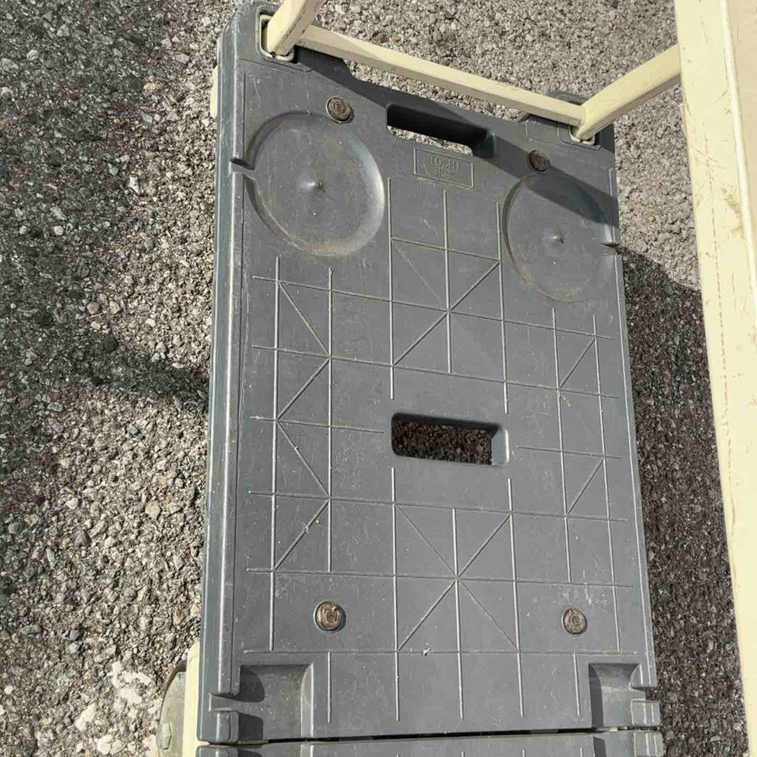 【店頭受取り限定】KAWAJUN　6輪台車　棚板2枚付き【草加店】