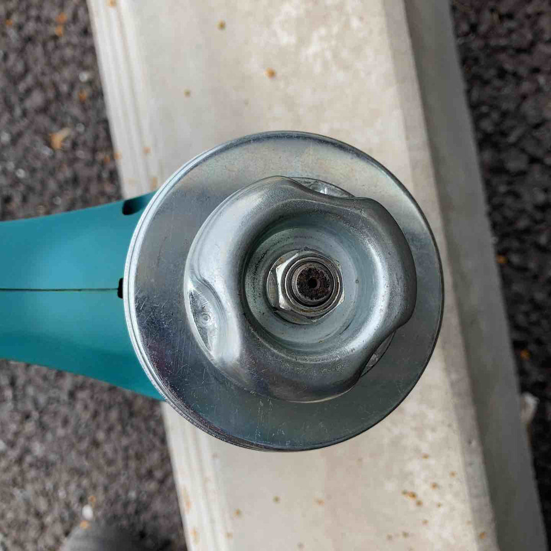 ◇マキタ(makita) コードレス草刈機 MUR186UDZ Uハンドル 分割棹 本体のみ【川越店】