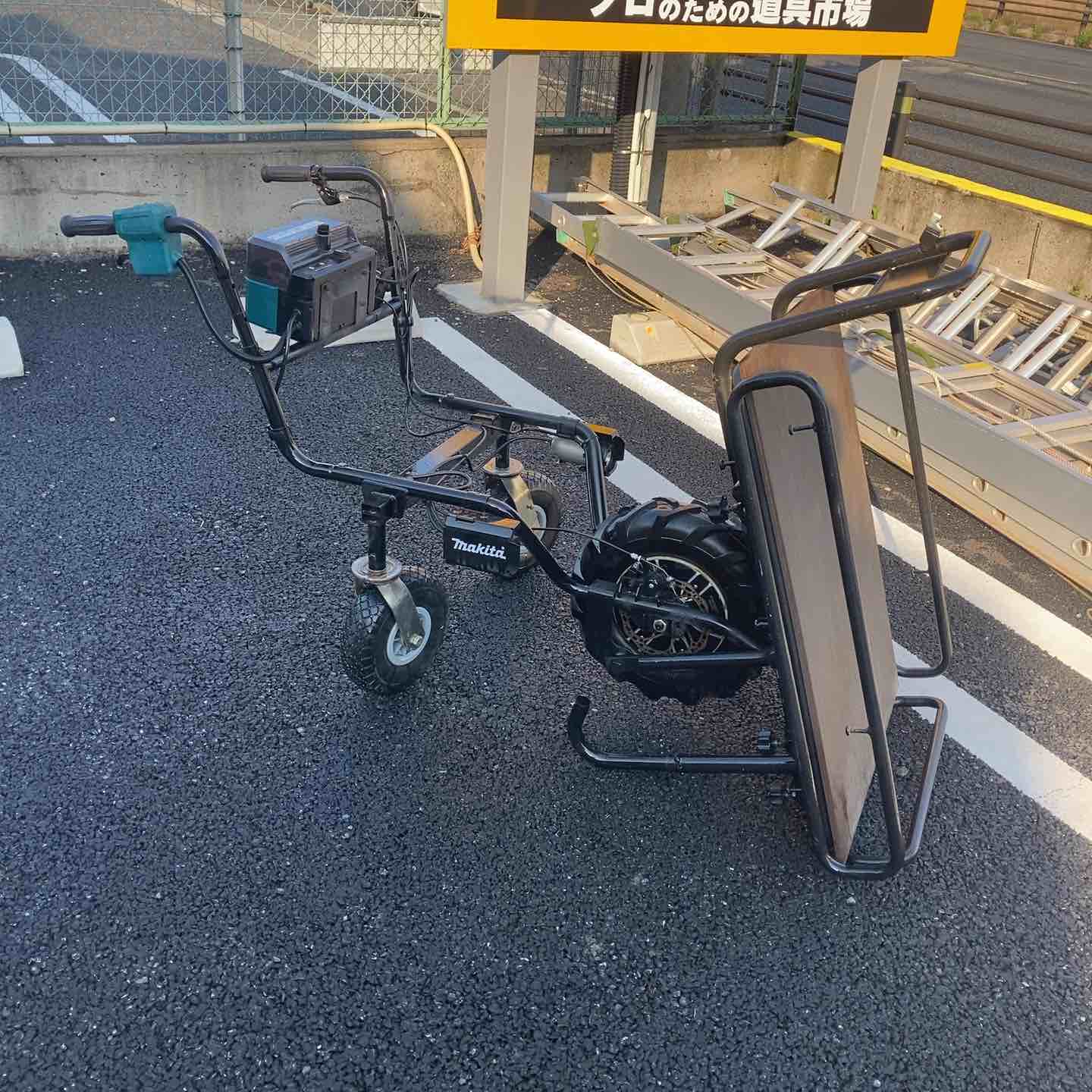 店頭受取り限定】☆マキタ(makita) コードレス運搬車 CU180DZ