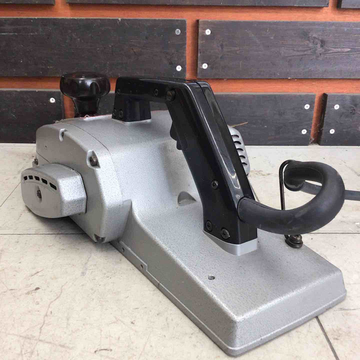 【現状品】 マキタ/makita 電気カンナ 1805N 【鴻巣店】