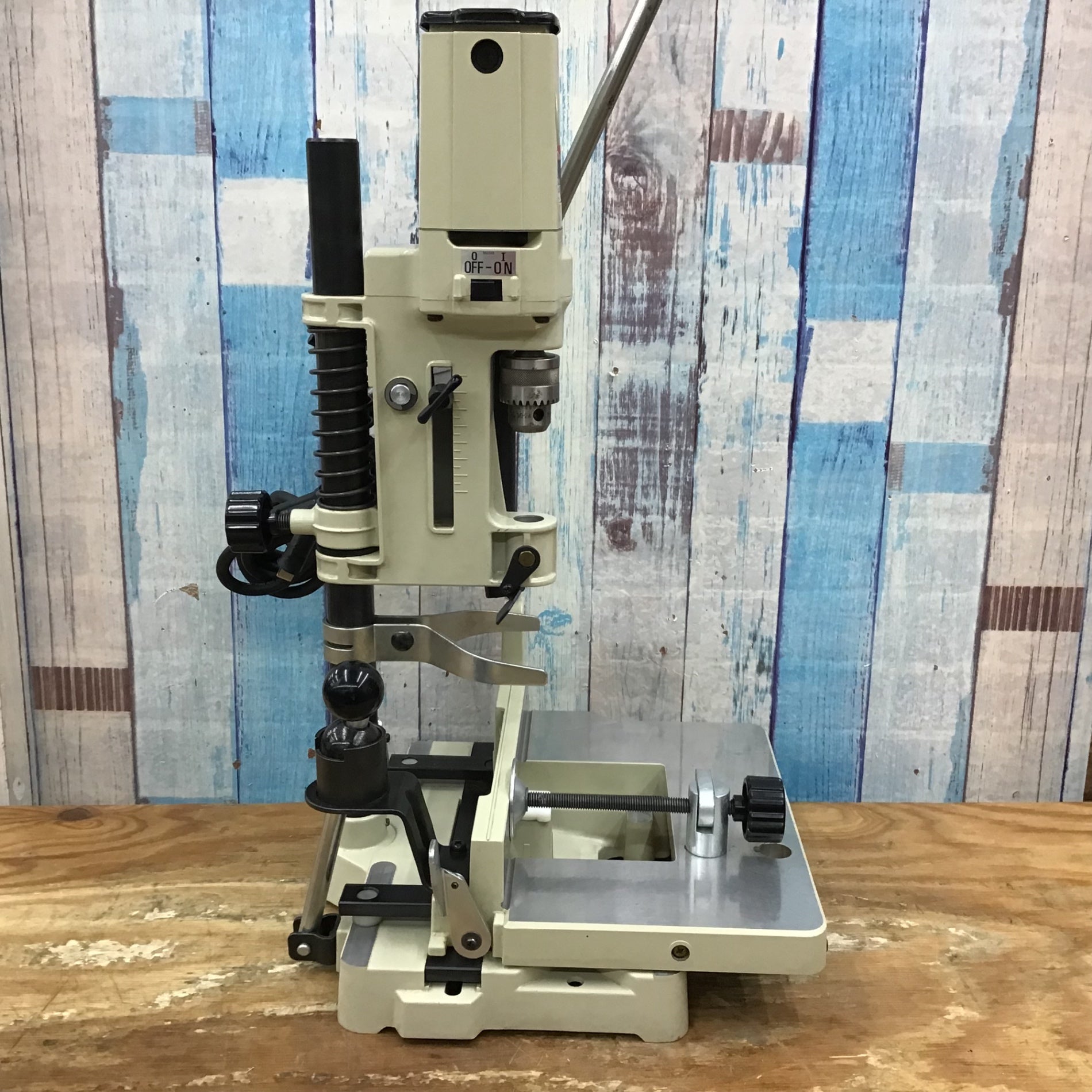 ▽マキタ(makita) 小型カクノミ 7300S おまけつき【柏店】 – アクト