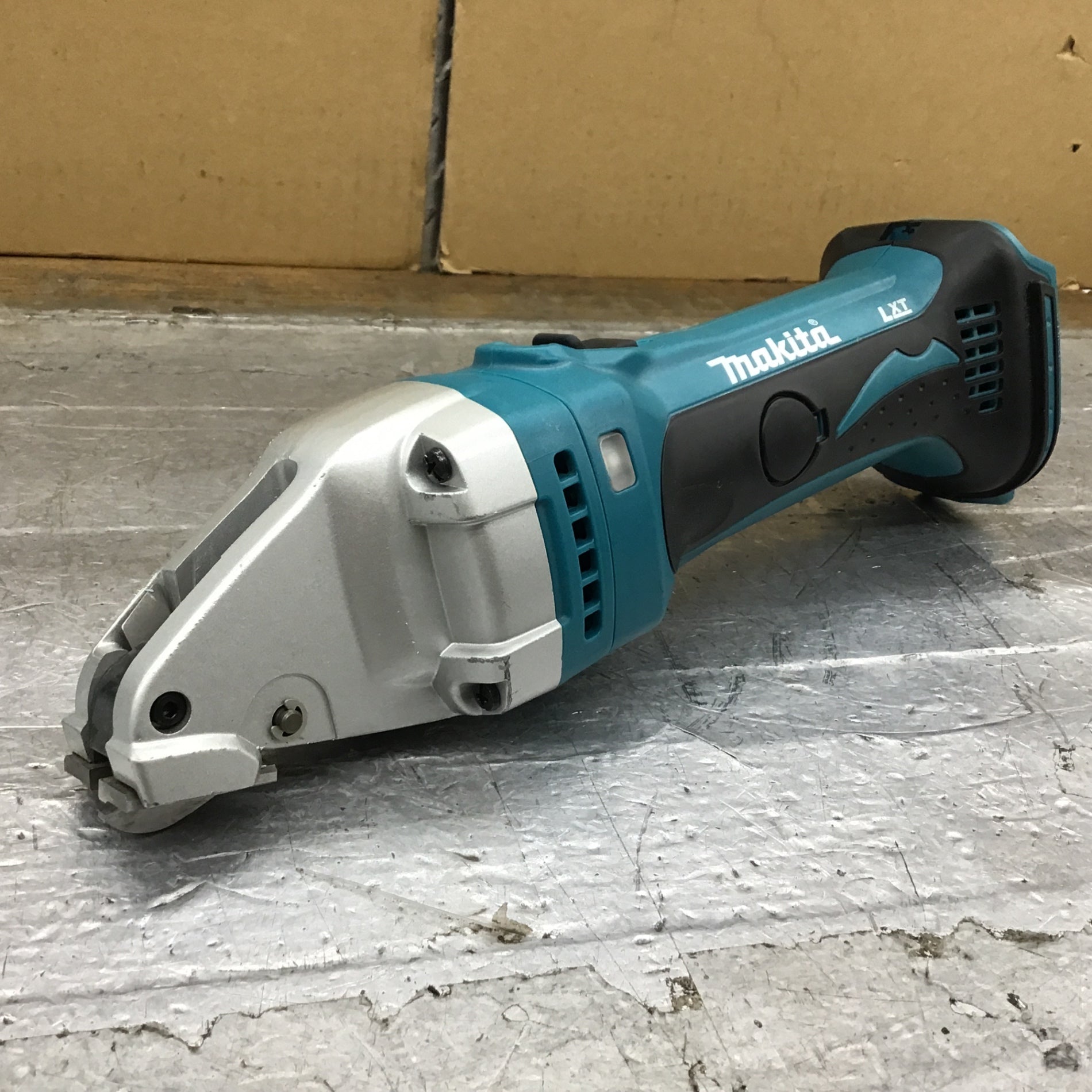 マキタ(Makita) ストレートシャー 1.6mm JS1601 :20231017001244-00516:スマイルチャージ - 通販 -  Yahoo!ショッピング 切断工具、切断機 | energostan.kz