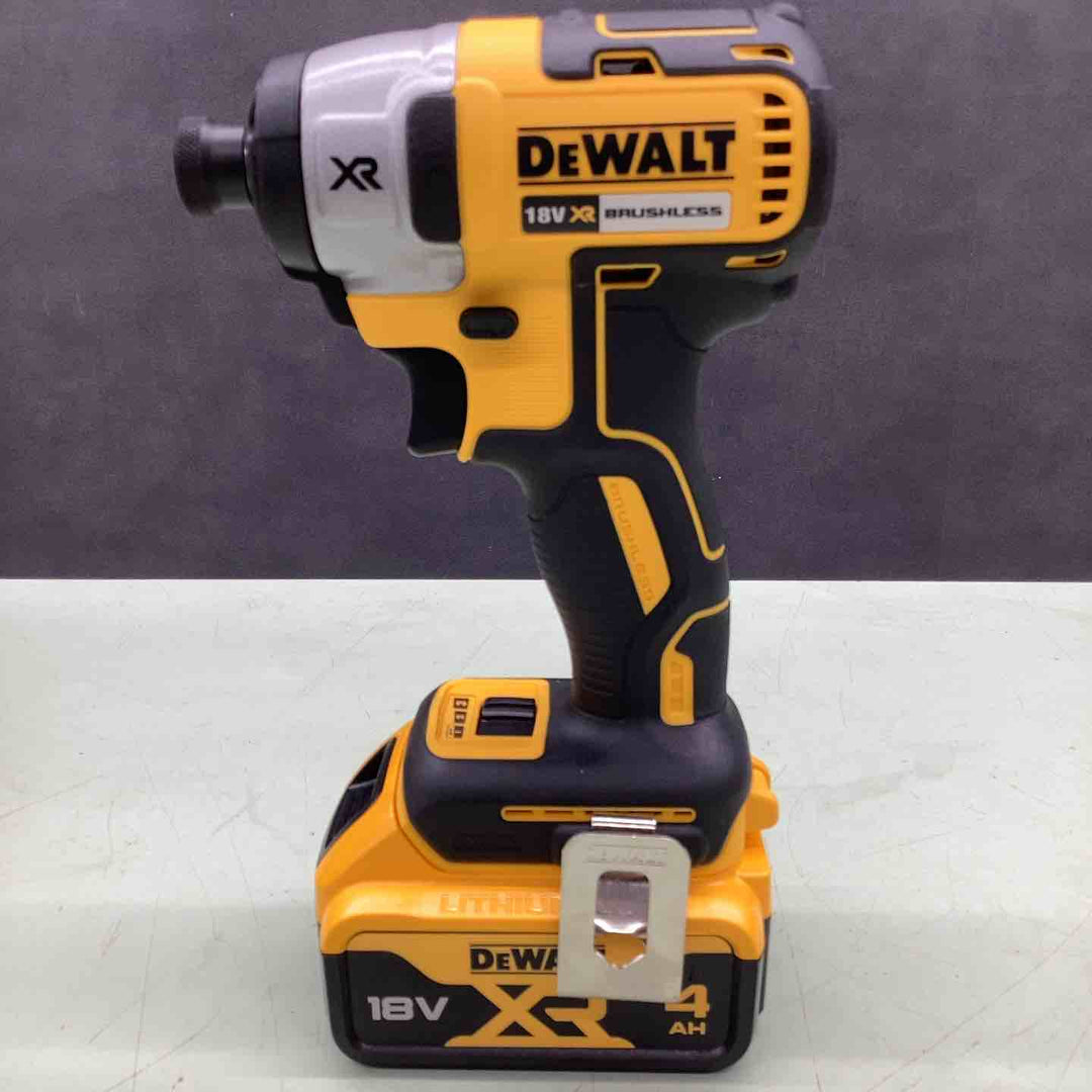 DEWALT インパクトドライバ DCF887M2【越谷店】
