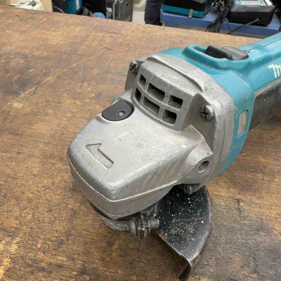 ☆マキタ(makita) 100mmコードレスディスクグラインダー GA400DZ【八潮店】