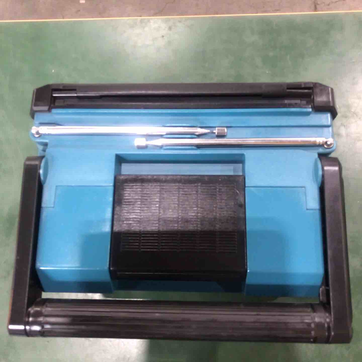☆マキタ(makita) コードレスラジオ付テレビ TV100【川口店】 – アクト