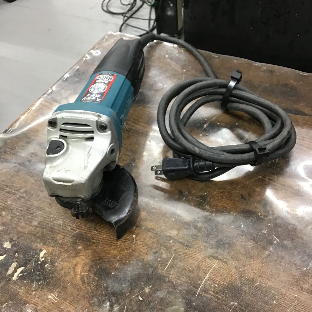 ☆マキタ(makita) 100mmディスクグラインダ GA4033【戸田店】