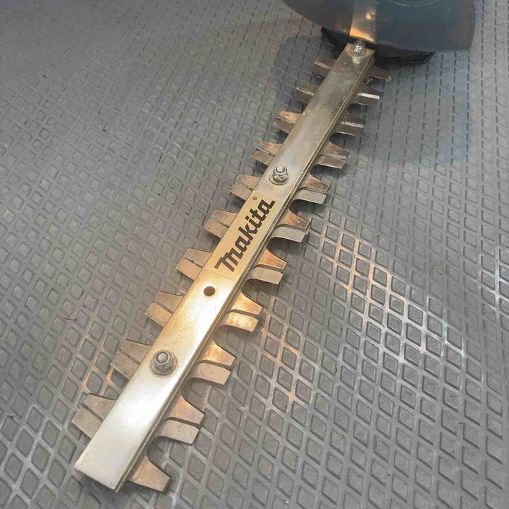 【中古品】マキタ(makita) コードレスミニ生垣バリカン MUH267DZ【所沢店】