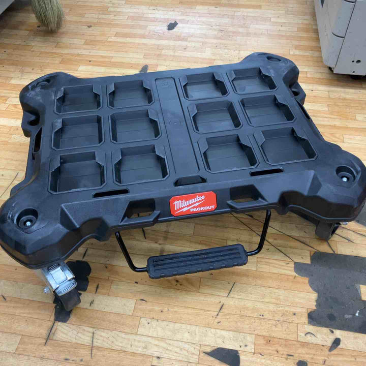 ◇ミルウォーキー(Milwaukee) PACKOUT キャスター ブラック色 48-22-8410【柏店】
