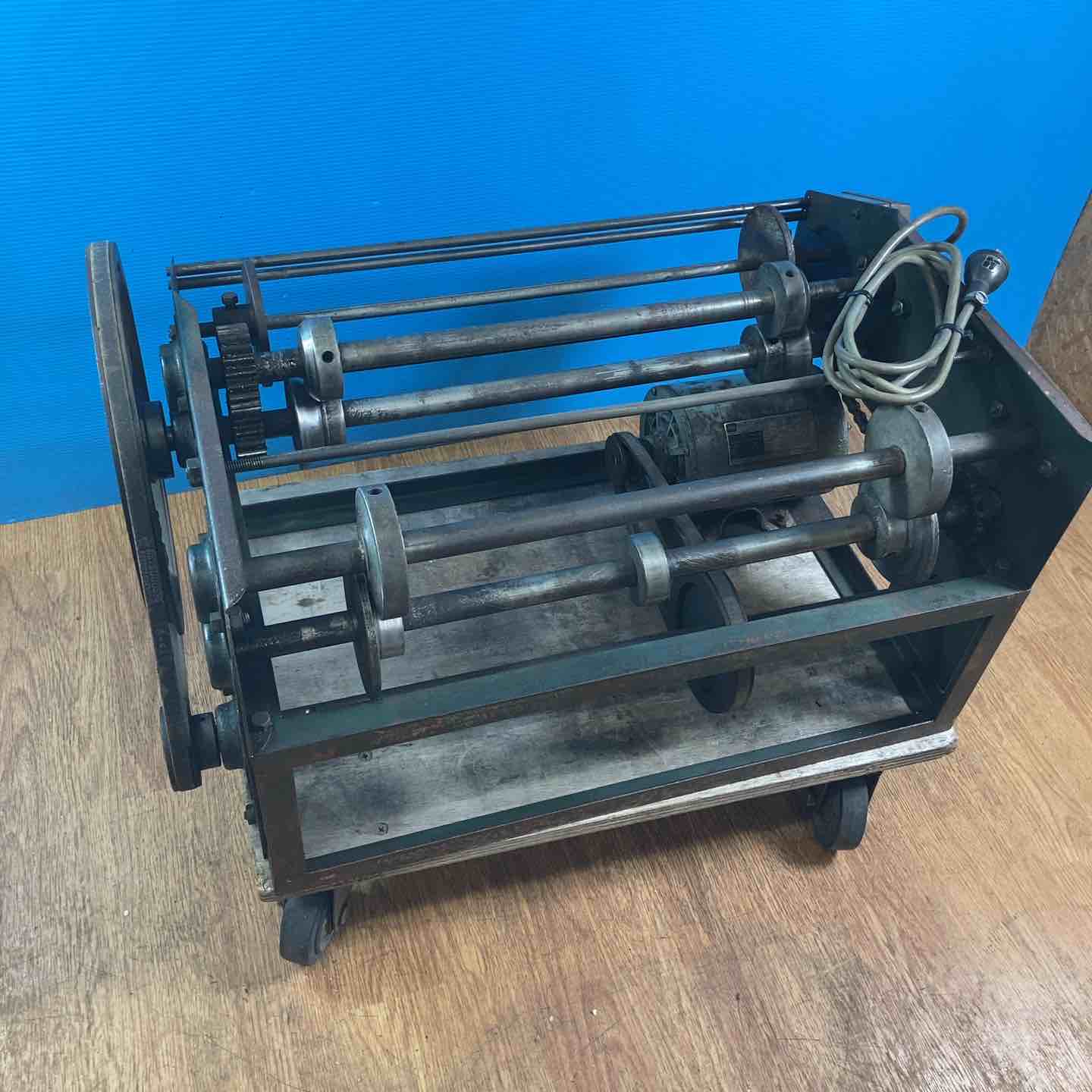 電動ロール成形機 型式不明 単相100V 建築板金 鈑金機械 板金加工