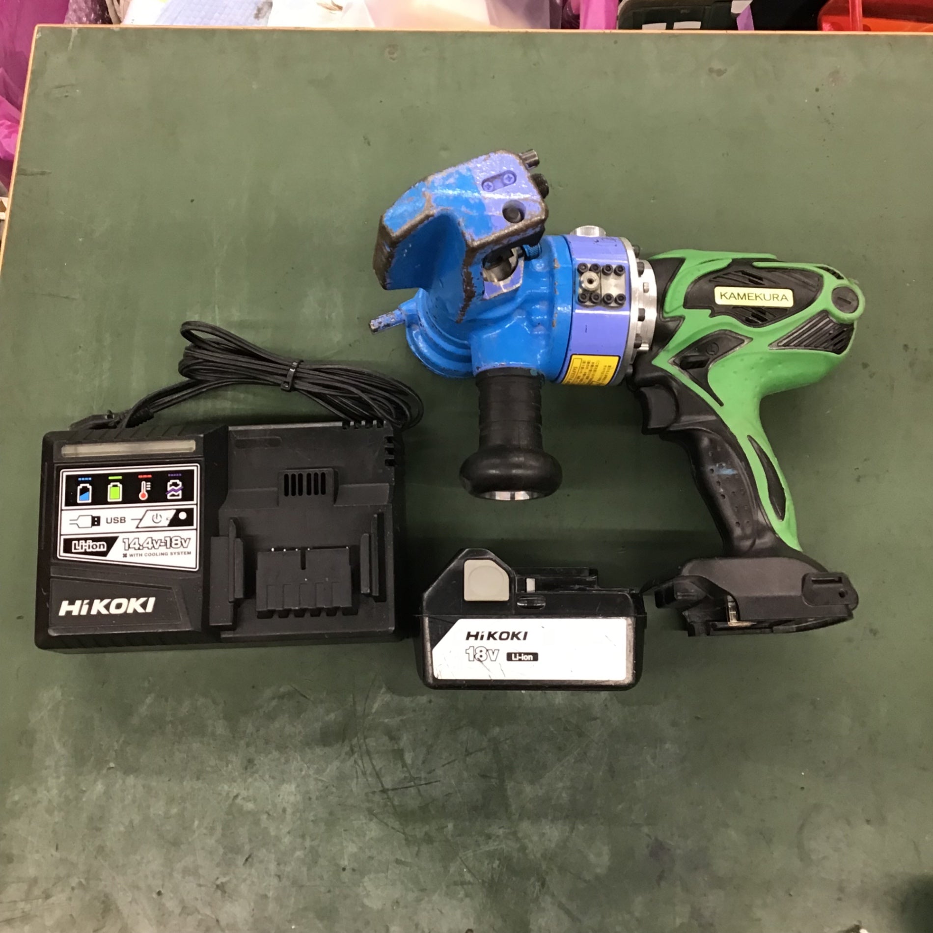 新品！HILTI充電式 全ネジカッター バッテリー・充電器付き HILTI (ヒルティ) NURON 充電式 全ネジカッタ STR 4-22 (ケース