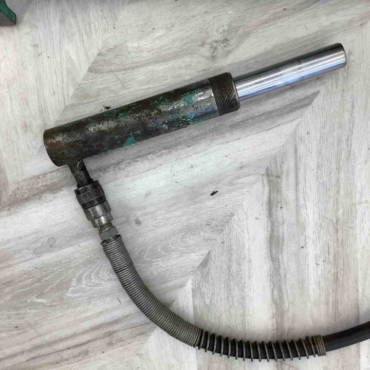 大阪ジャッキ製作所 手動油圧 ポンプ TWA-0.7　【越谷店】