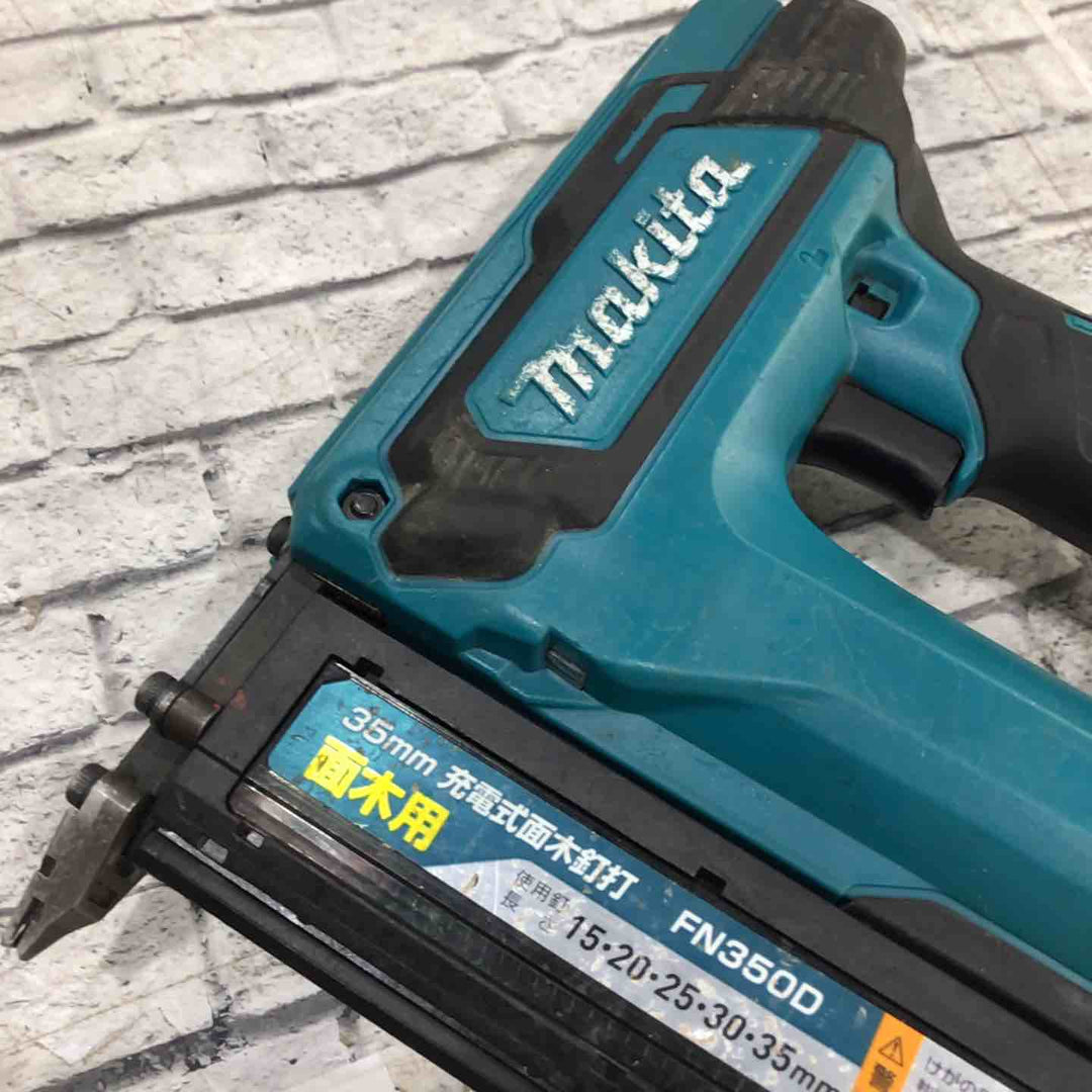 〇マキタ 充電式35mm面木釘打ち機 FN350DZ【川口店】