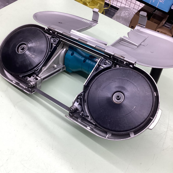 ★マキタ(makita) コードレスバンドソー PB180DZ【越谷店】