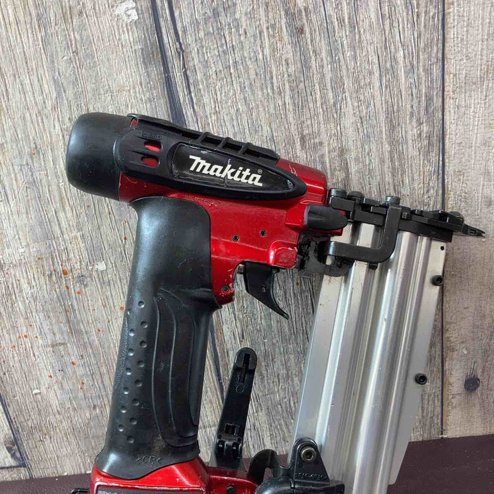 【中古品】 マキタ(makita) 高圧ピンネイラ AF501HP 【東大和店】