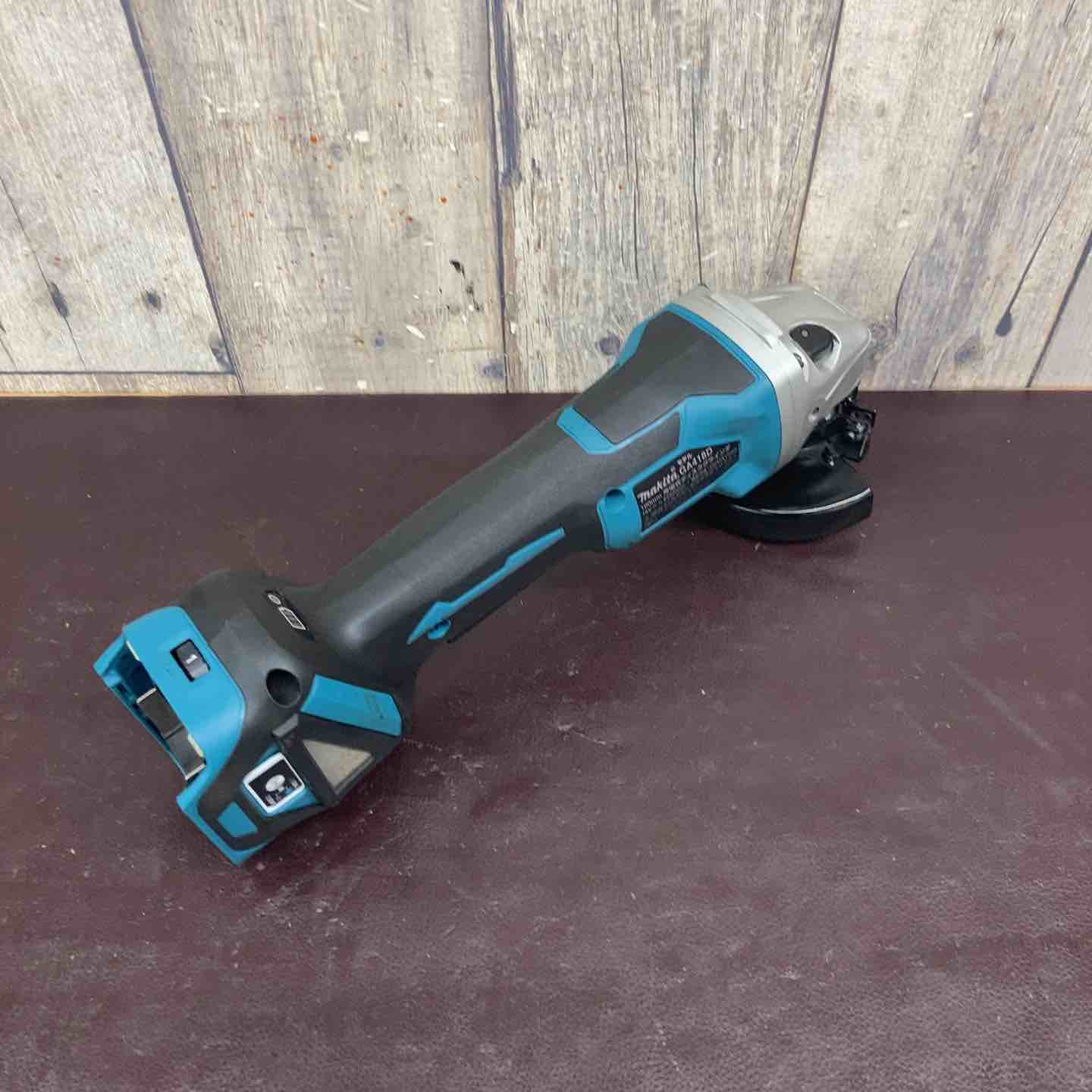 中古品】マキタ(makita) 100mmコードレスディスクグラインダ GA418DRGX