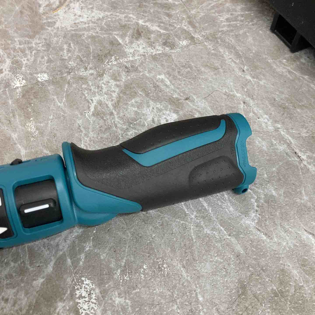 ☆マキタ(makita) コードレスペンインパクトドライバ TD021DSHSP【八潮店】