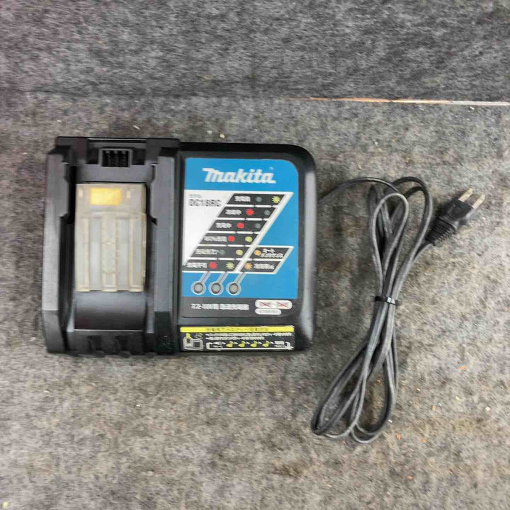 【現状品】★マキタ(makita) コードレスインパクトドライバー TD138DRFXW ライト点かず。ケース(14.4V3.0Ahバッテリー[263][344]、充電器)【鴻巣店】