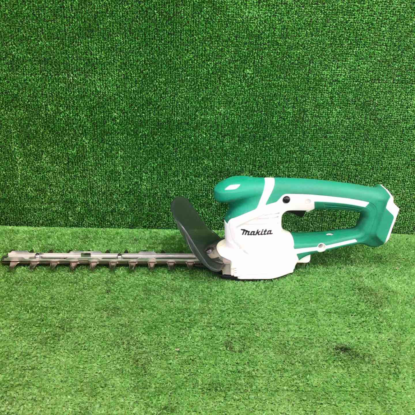 中古品】 マキタ/makita コードレスミニ生垣バリカン MUH264DSH 【鴻巣