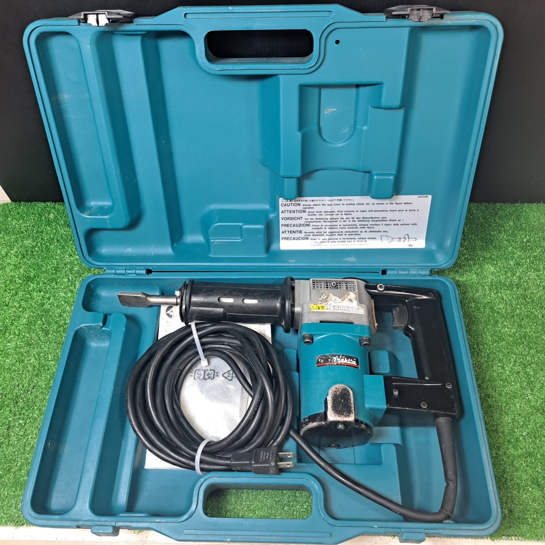マキタ(makita) 電動ケレン HK1810【藤沢店】 ☆マキタ(makita) 電動ケレン HK1810【藤沢店】 – アクトツール