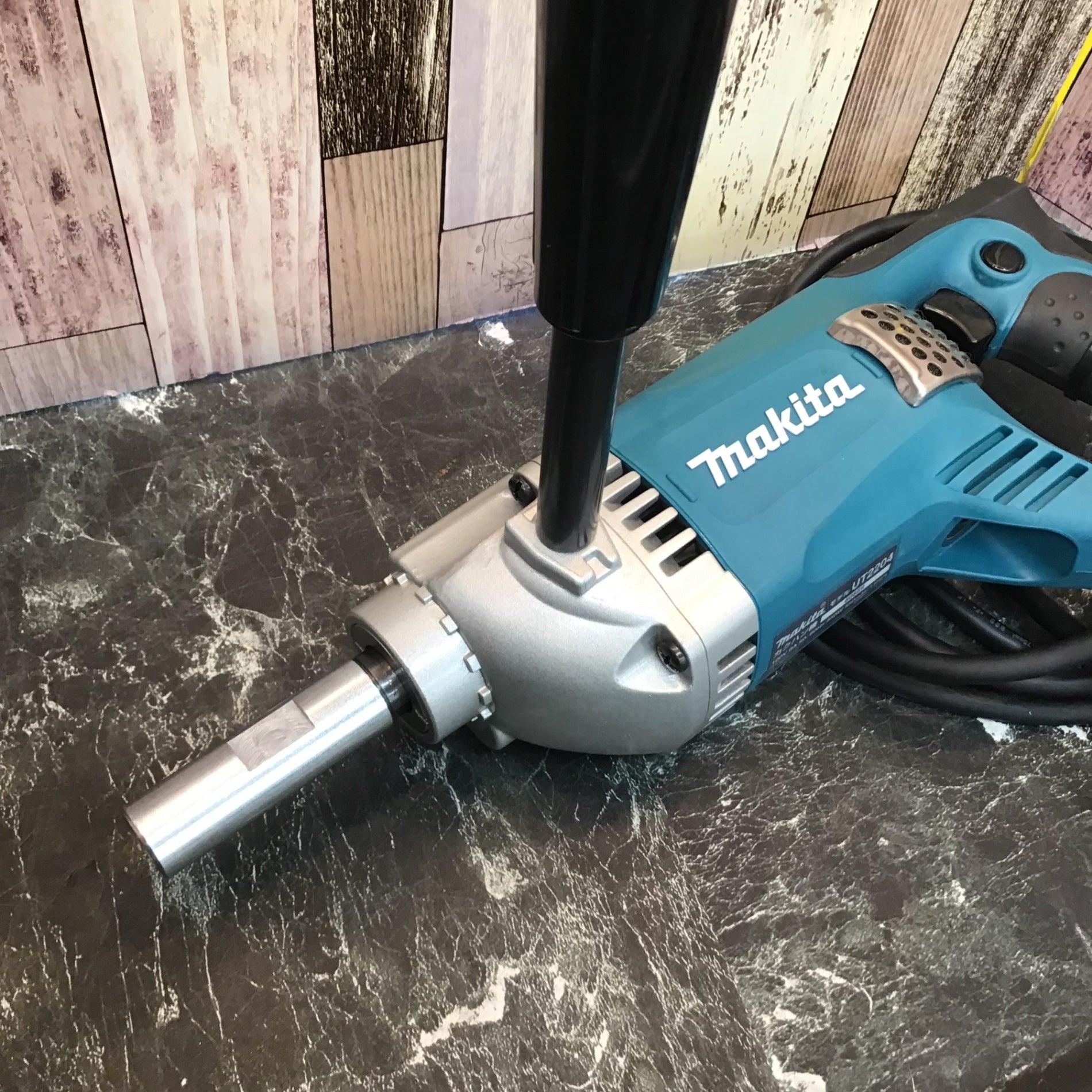 ☆マキタ(makita) かくはん機 UT2204【八潮店】 ☆マキタ(makita) かくはん機 UT2204【八潮店】 – アクトツール