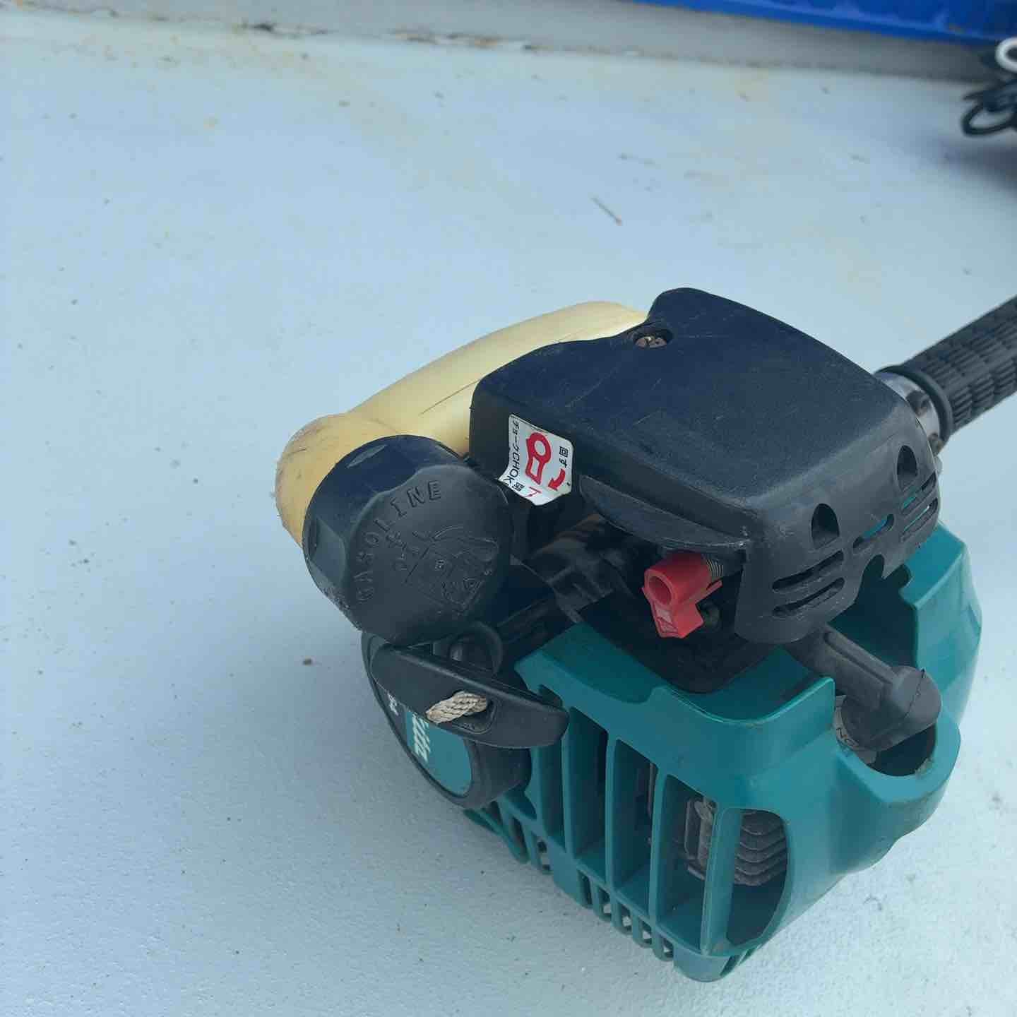 店頭受取り限定】マキタ(makita) エンジン刈払機 MEM264【藤沢店