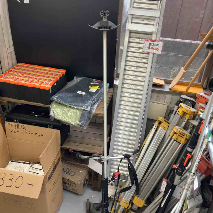 【動作確認済み 店頭受取り限定】【951】 makita マキタ 18V×2個 仕様  刈払機 MUR361DZ 本体のみ ＊刃の交換部キャップ無し 【戸田店】