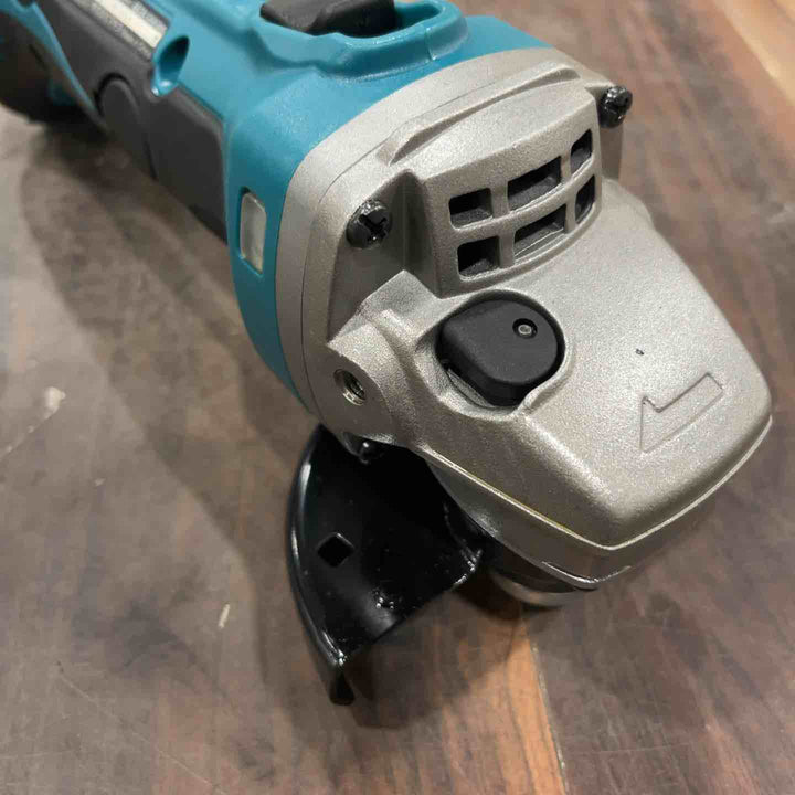 ☆マキタ(makita) 100mmコードレスディスクグラインダー GA400DRF【川口店】