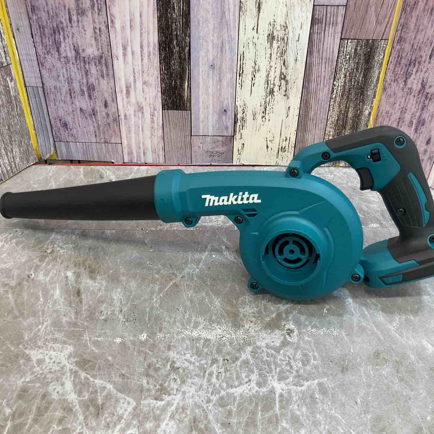 ★マキタ(makita) 充電式ブロワ UB144DZ【八潮店】 ☆マキタ(makita) 充電式ブロワ UB144DZ【八潮店】 – アクトツール