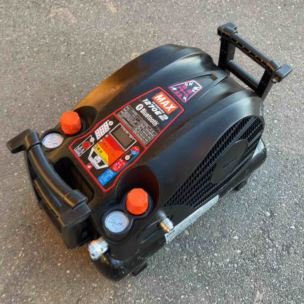 中古品】 マックス/MAX エアコンプレッサー・AK-HH1270E2_ブラック 
