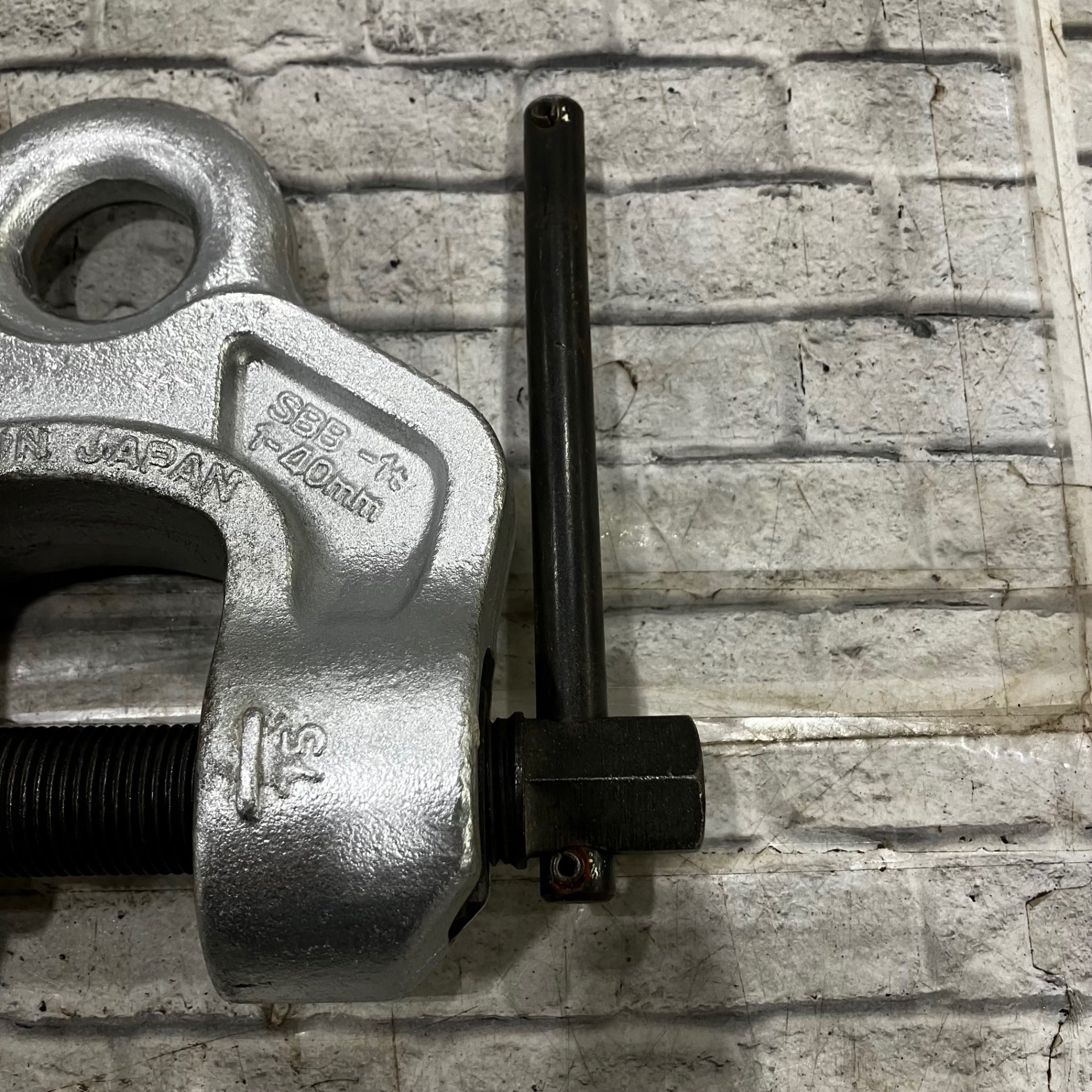 〇イーグルクランプ(今野製作所) ねじ式クランプ(全方向吊上げ) SBB-1t