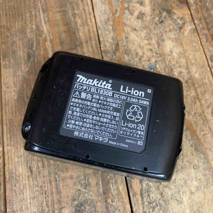 マキタ(makita) 充電器DC18SD 直流7.2-18V DC18SD リチウムイオンバッテリー 18V/3.0Ah BL1830B セット【所沢店】