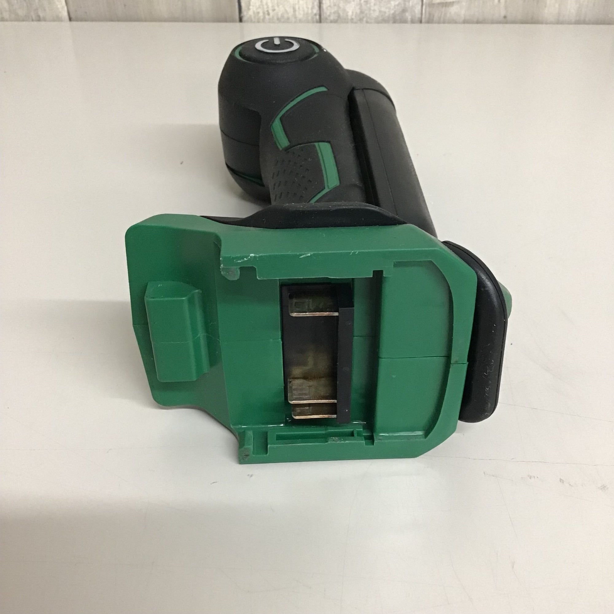 〇ハイコーキ(HIKOKI ※旧:日立工機) コードレスワークライト 本体のみ