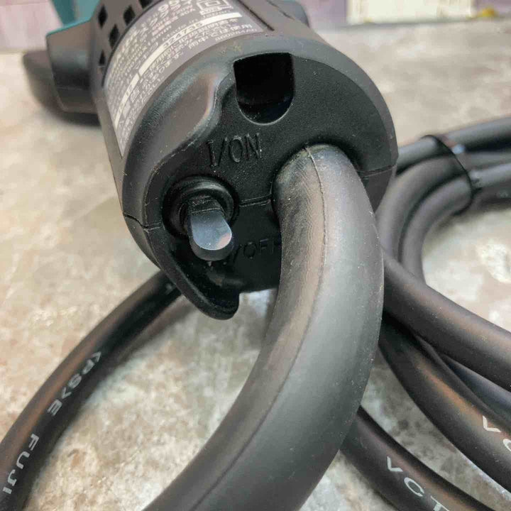 ☆マキタ(makita) 100mmディスクグラインダ 9533B【八潮店】