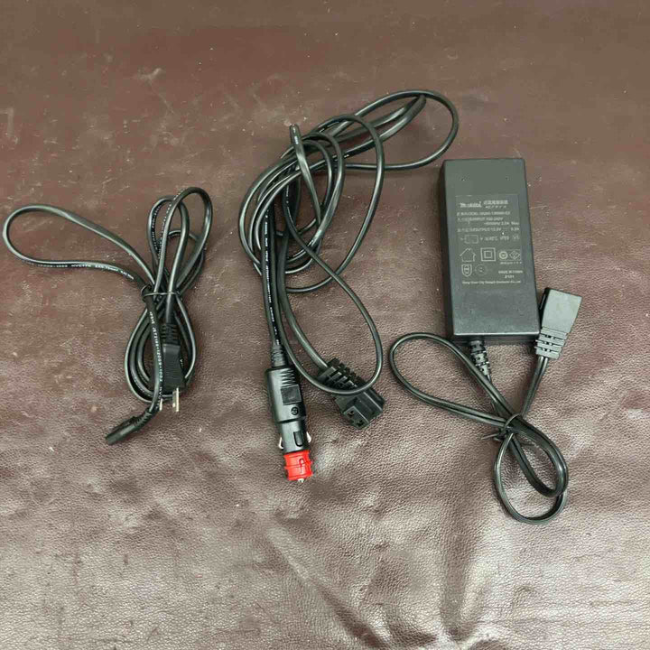 【中古品】 マキタ(makita) コードレス冷温庫 CW180DZ 【東大和店】