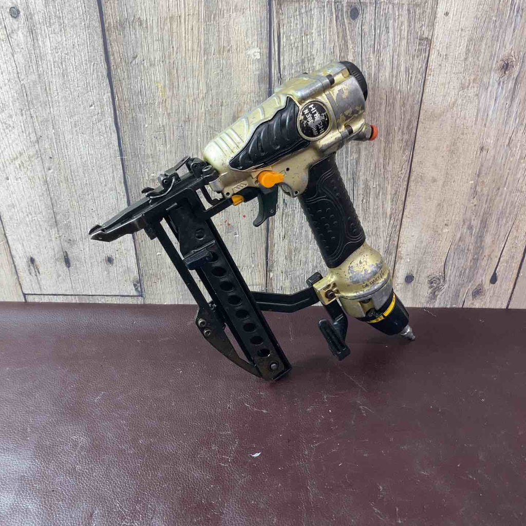 中古品】ハイコーキ(HIKOKI ※旧:日立工機) 高圧フロアタッカ N3804HMF 中古品】ハイコーキ(HIKOKI ※旧:日立工機) 高圧フロアタッカ N3804HMF